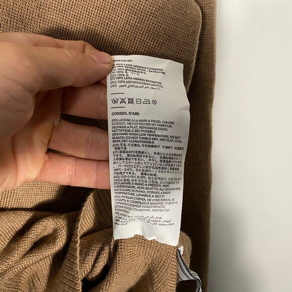 AMI Alexandre Mattiussi Beige Merino Ami De Coeur V-Neck Sweater mens size XL - Picture 7 of 10